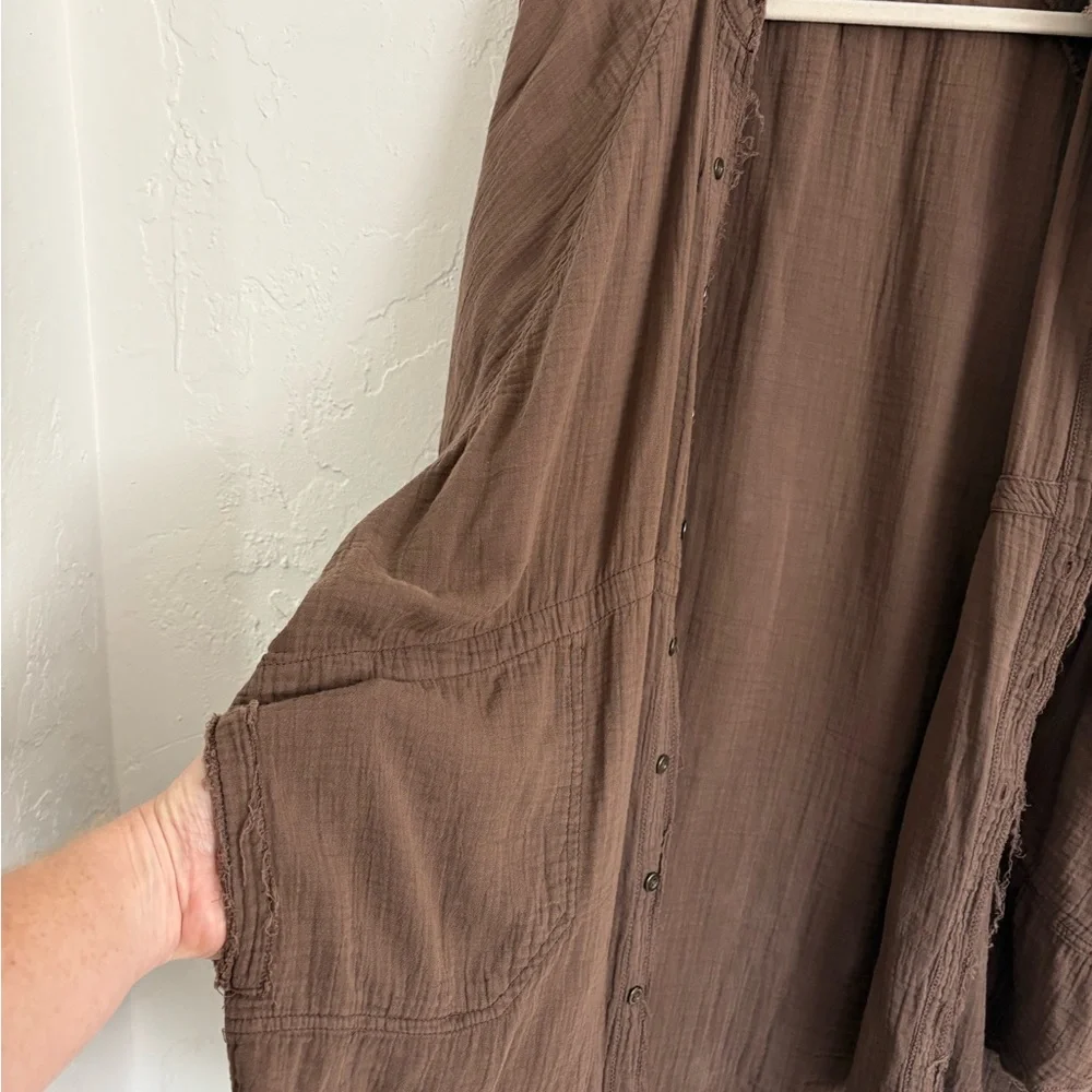 We The Free Chocolate Brown Button-Down Shirt Size M - Picture 6 of 9